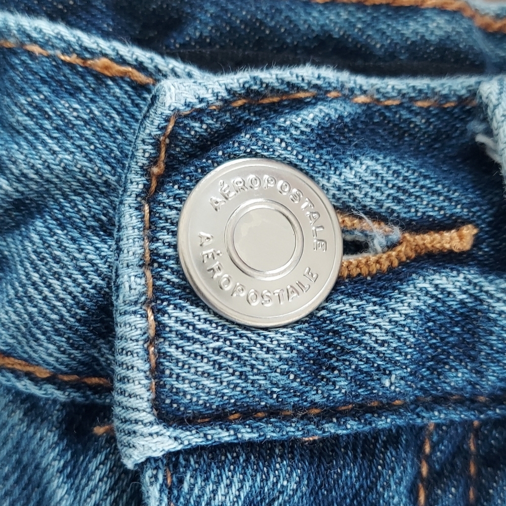 Distressed Shorts - Picture 2 of 3